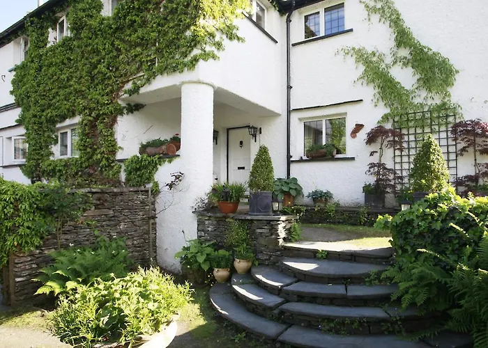 Beechmount Country House Bed & Breakfast 5*